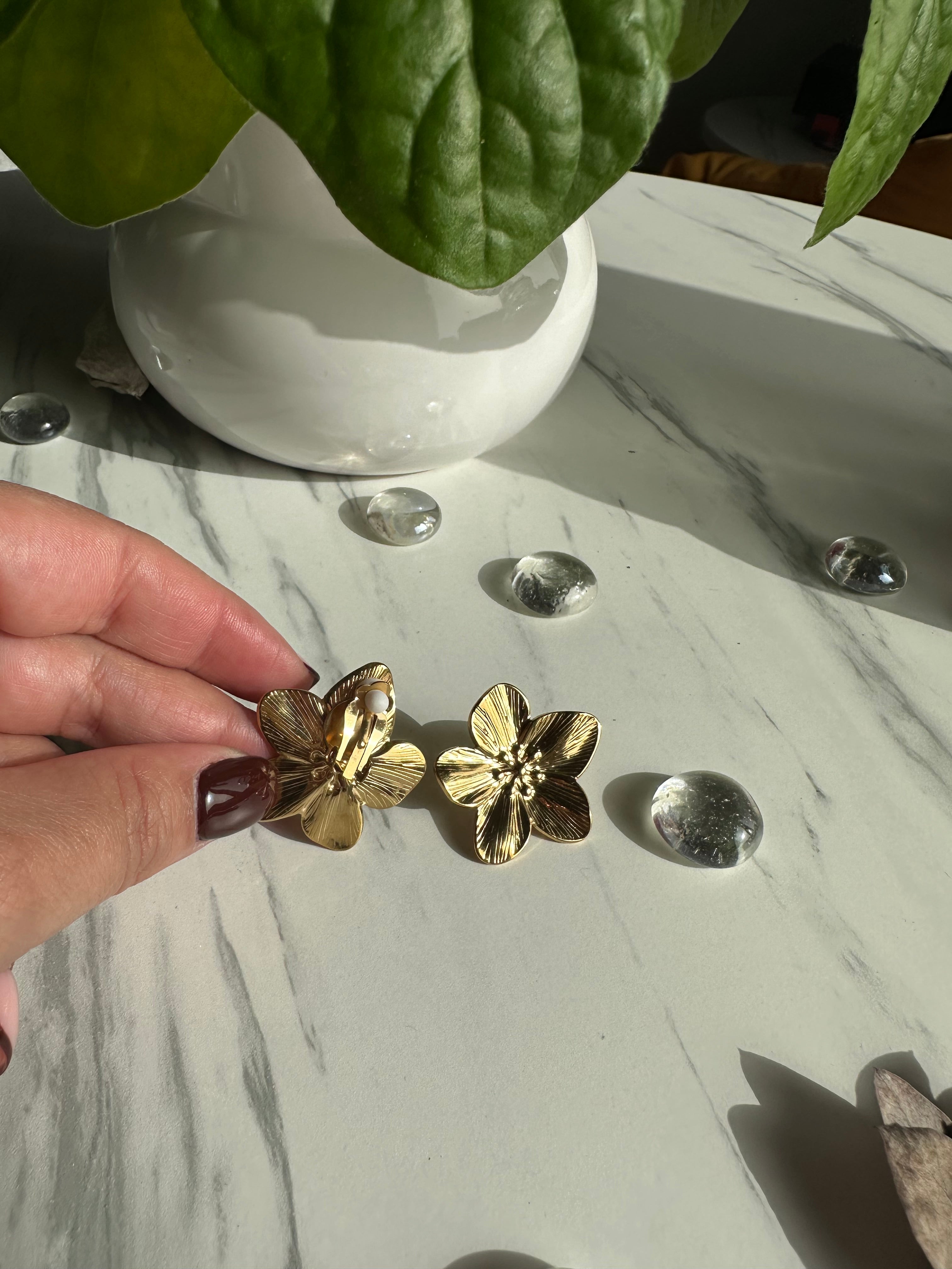 Boucles d’oreilles Fleur d’Or — Clips Confort