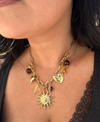Collier "Aura Solaire" – Accumulation Céleste & Éclats Ambrés
