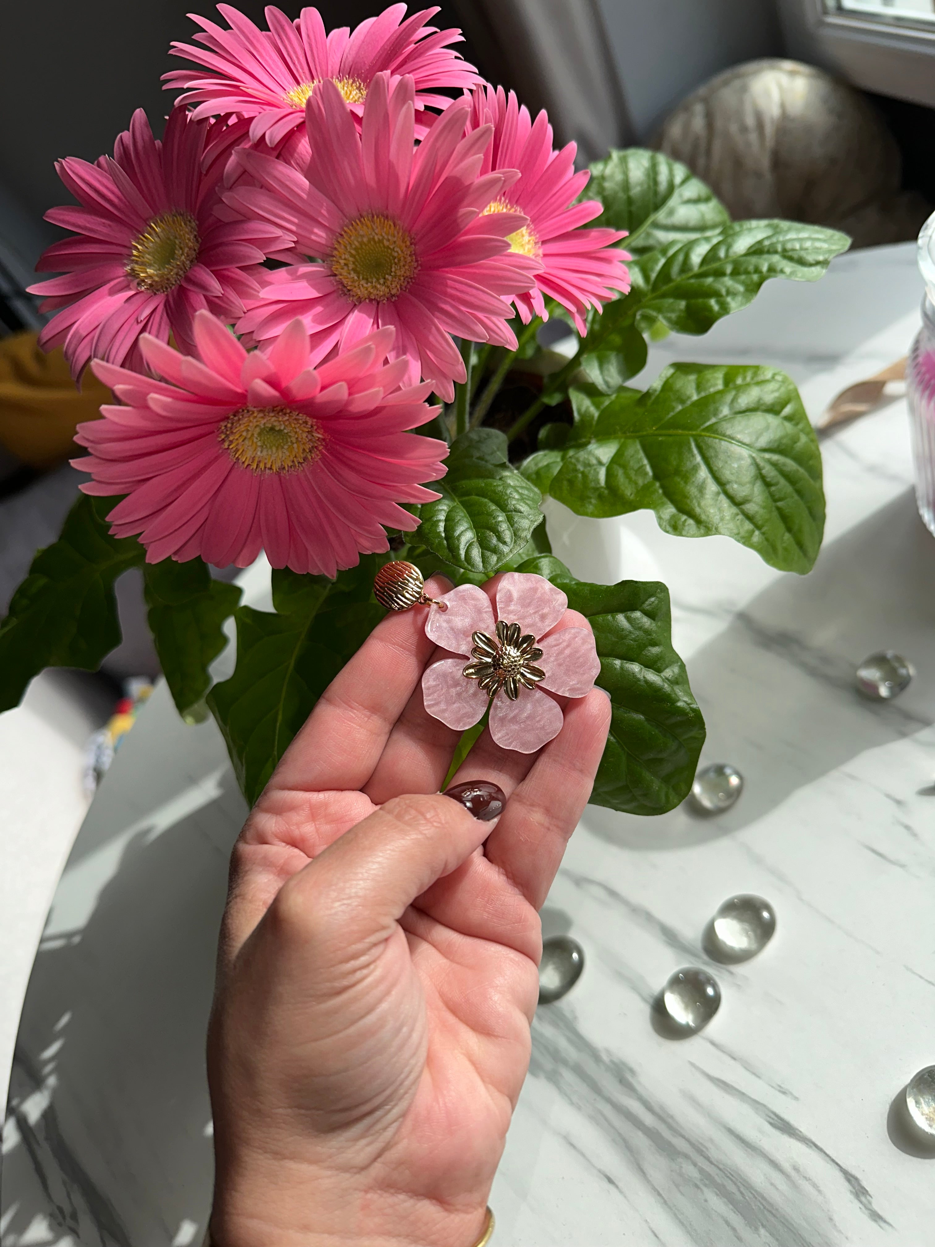 Boucles d'Oreilles Pivoine Nacrée