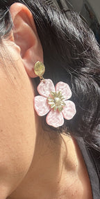 Boucles d'Oreilles Pivoine Nacrée