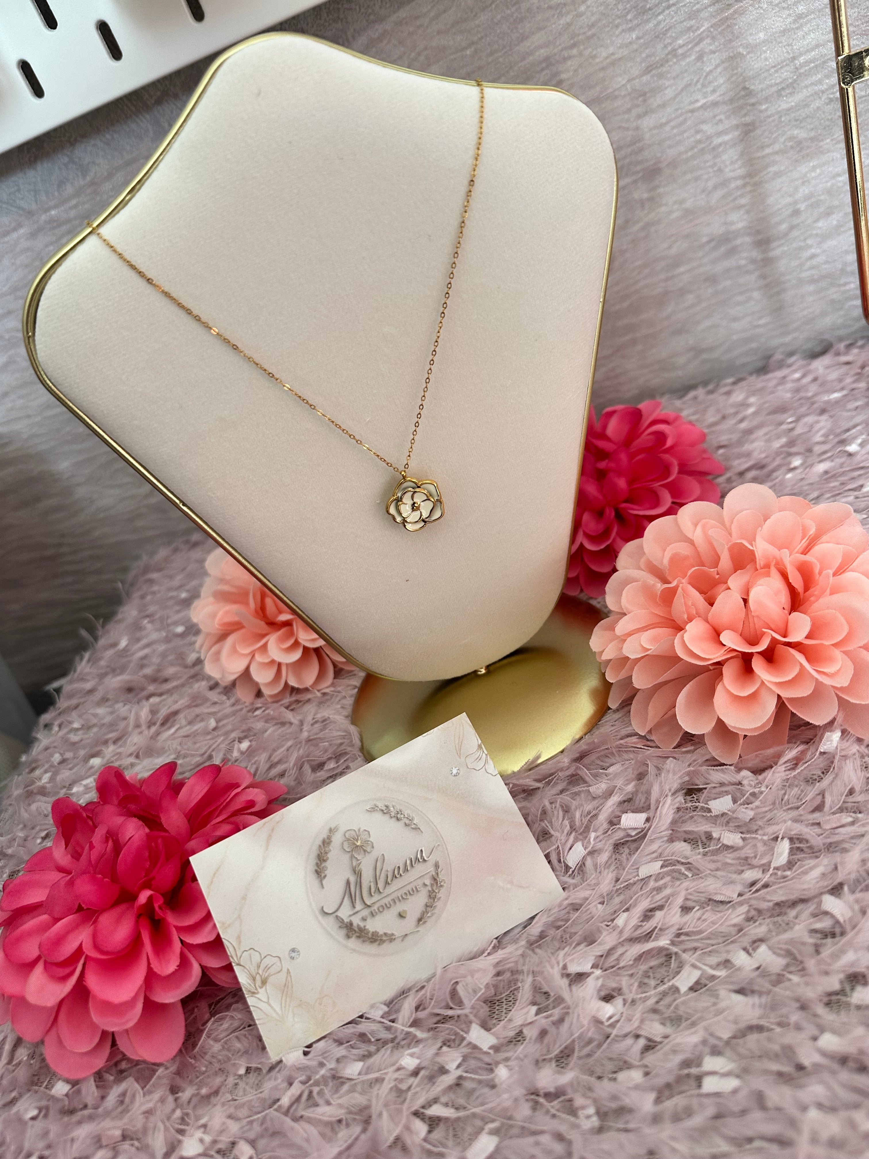 Collier Camélia Blanc