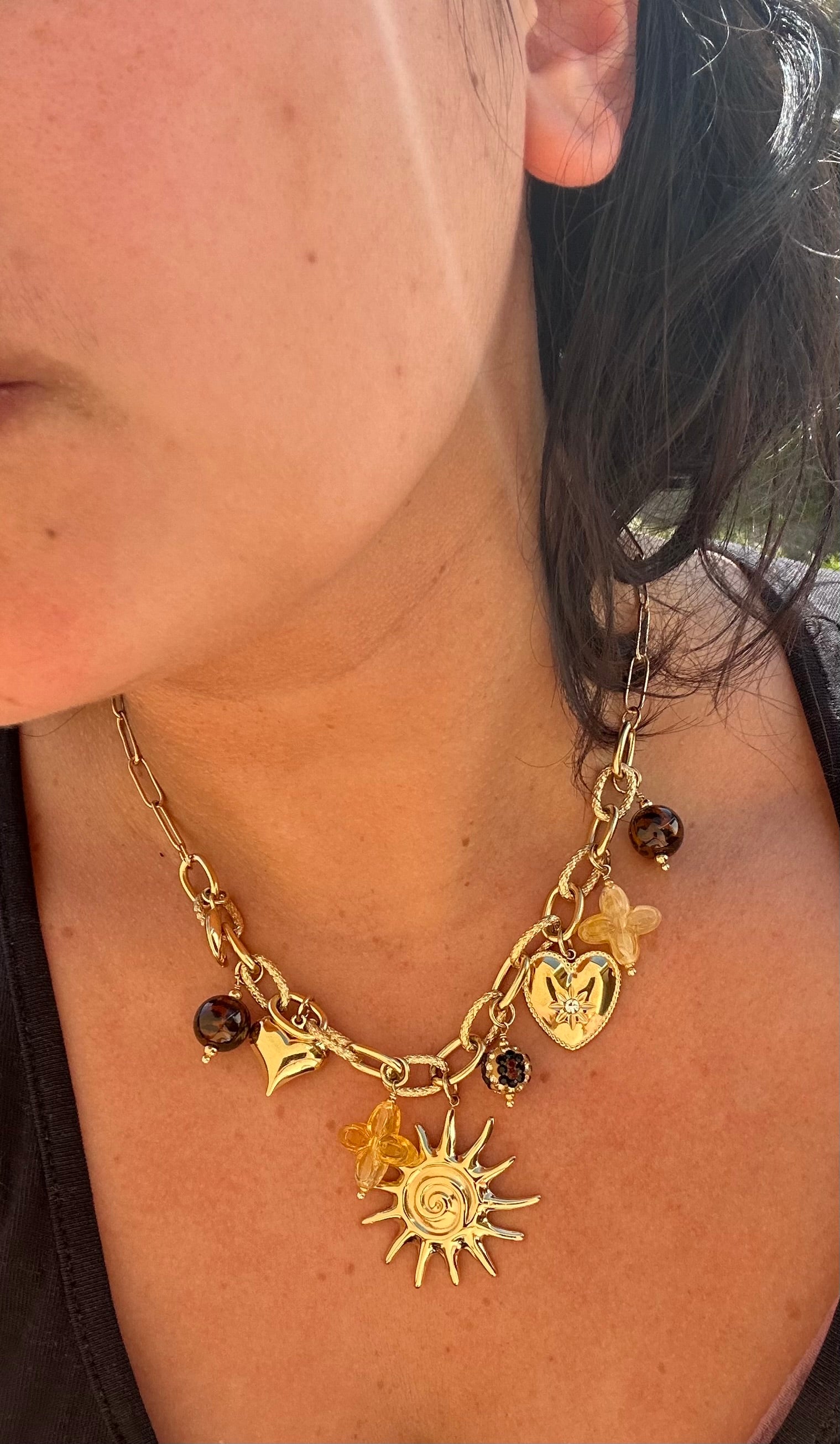 Collier "Aura Solaire" – Accumulation Céleste & Éclats Ambrés