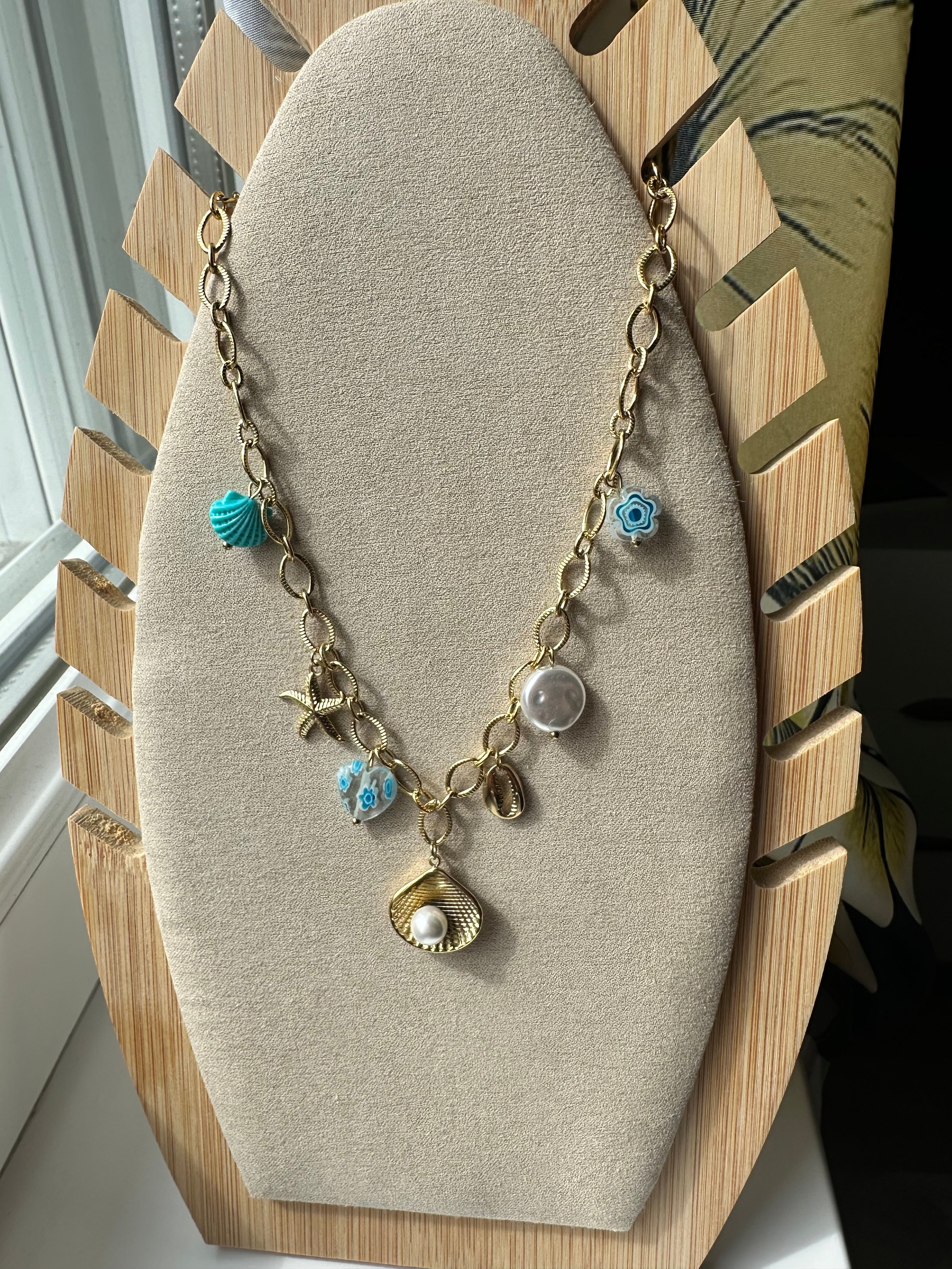 Collier "Trésors du Lagon" – Maillons Or & Amulettes Marines